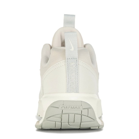 NWT AIRMAX SIZE 7 - Picture 3 of 5